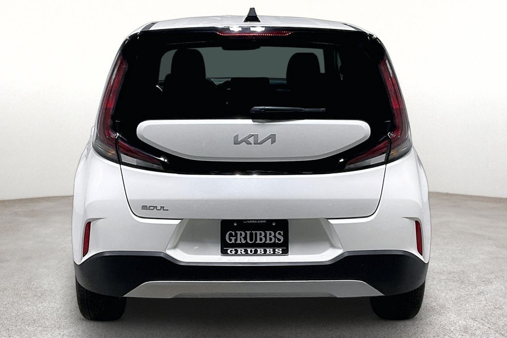 Used 2025 Kia Soul LX w/ LX Technology Package FWD image 5