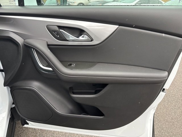 New 2026 Chevrolet Blazer LT w/ LPO, Black Sport Package image 15