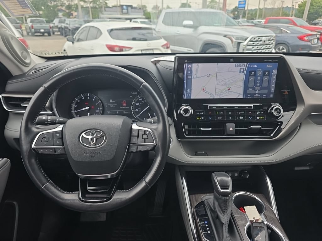 Used 2020 Toyota Highlander Limited AWD/4WD image 17