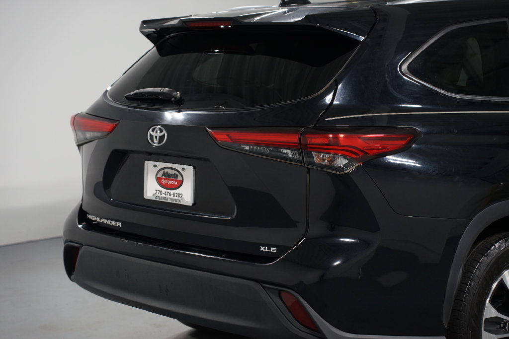 Used 2020 Toyota Highlander XLE FWD image 9