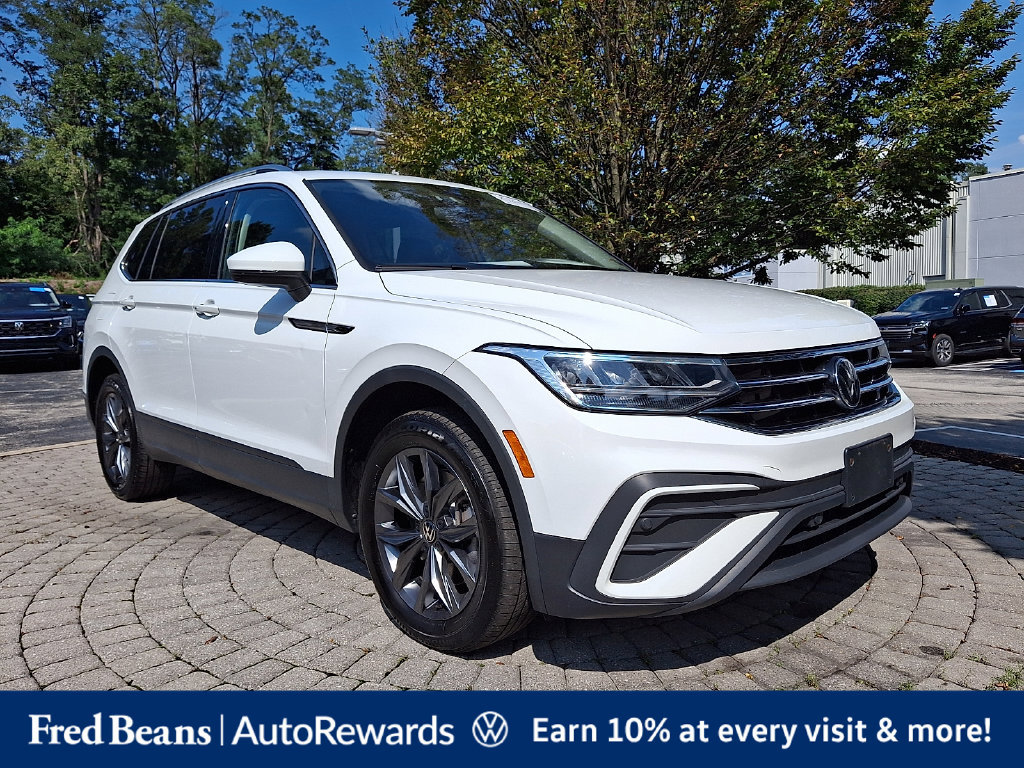 Certified 2024 Volkswagen Tiguan SE