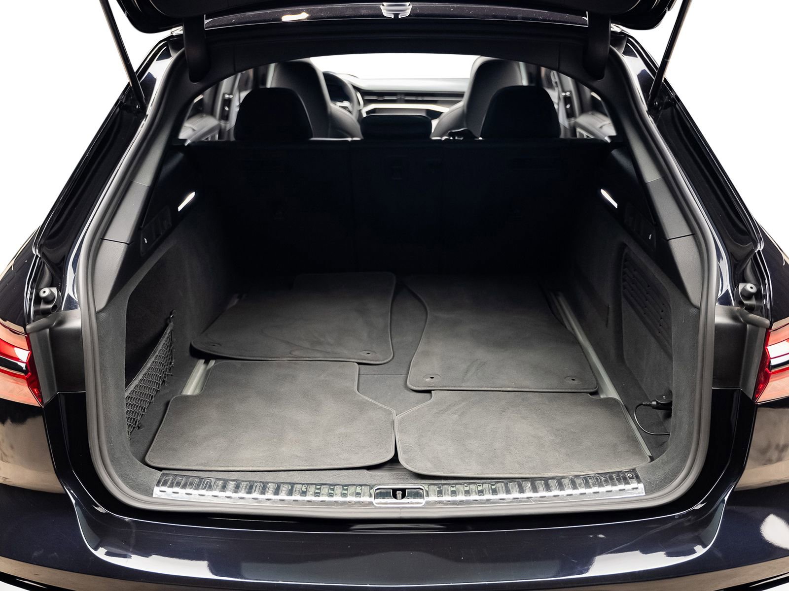 Used 2023 Audi RS 6 w/ Executive Package AWD/4WD image 56