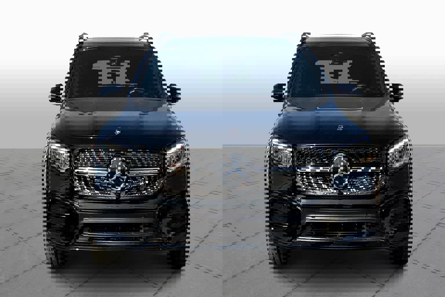 Certified 2024 Mercedes-Benz GLB 250 image 3