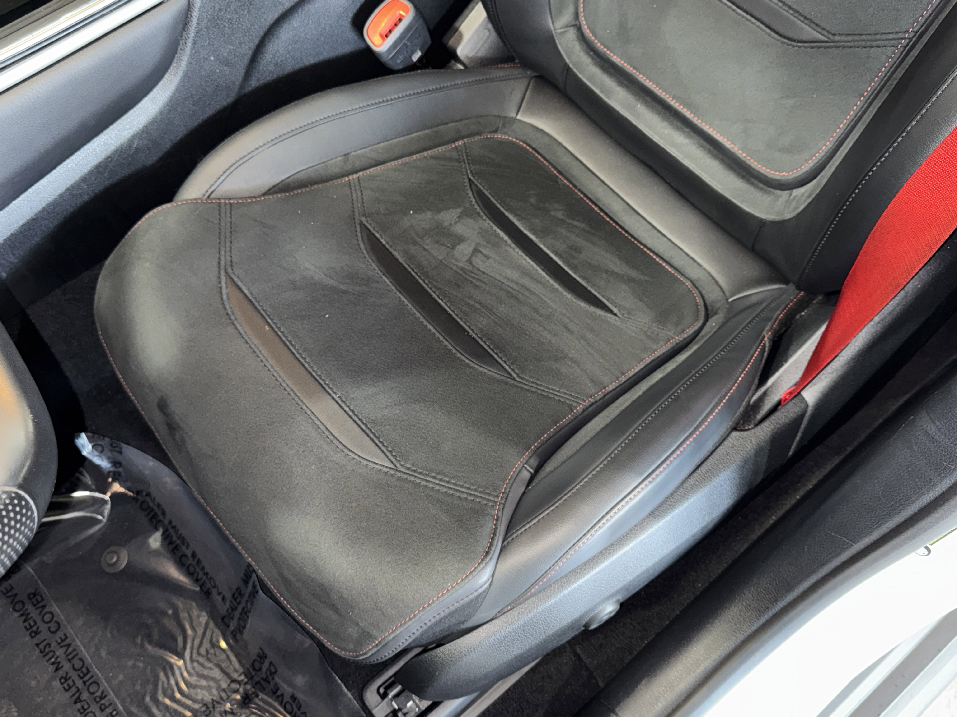 Used 2025 Mercedes-Benz GLC 43 AMG 4MATIC image 35