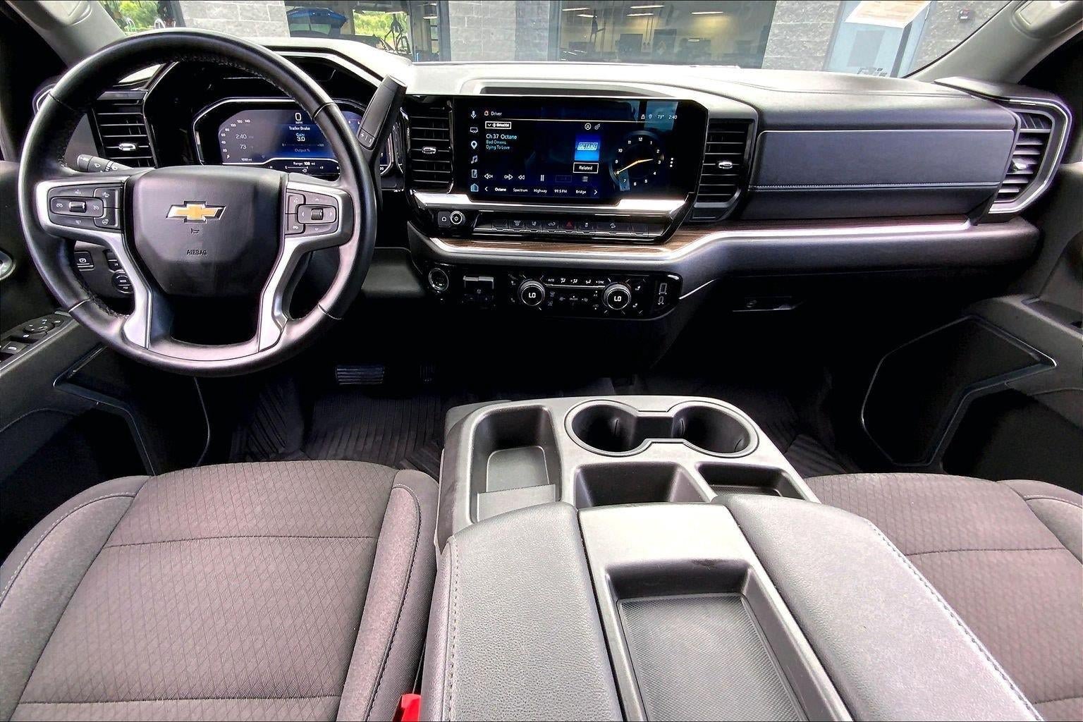 Used 2025 Chevrolet Silverado 2500 LT AWD/4WD image 15