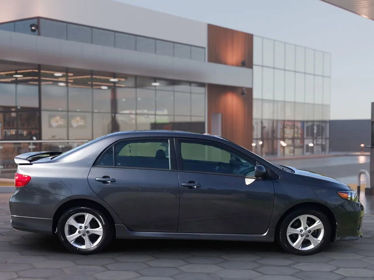Used 2012 Toyota Corolla S image 4