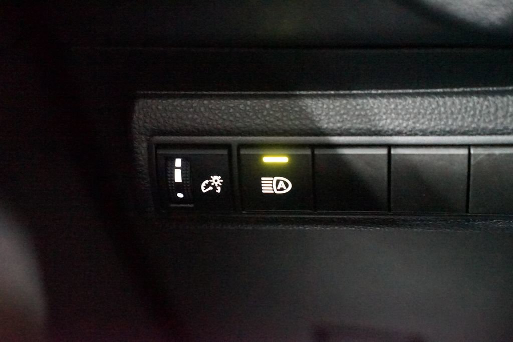Certified 2024 Toyota Corolla LE image 22