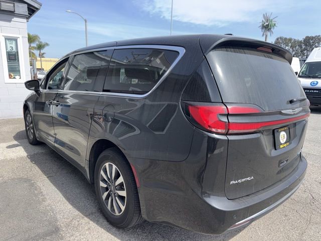 Used 2024 Chrysler Pacifica Select image 7
