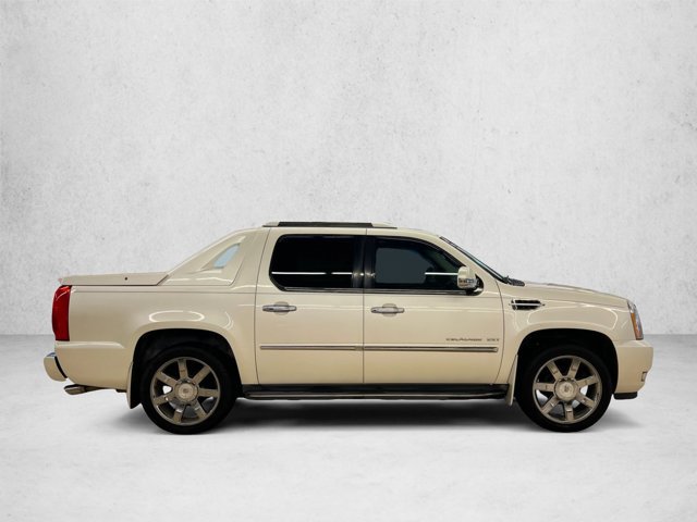 Used 2012 Cadillac Escalade EXT Luxury AWD/4WD image 4