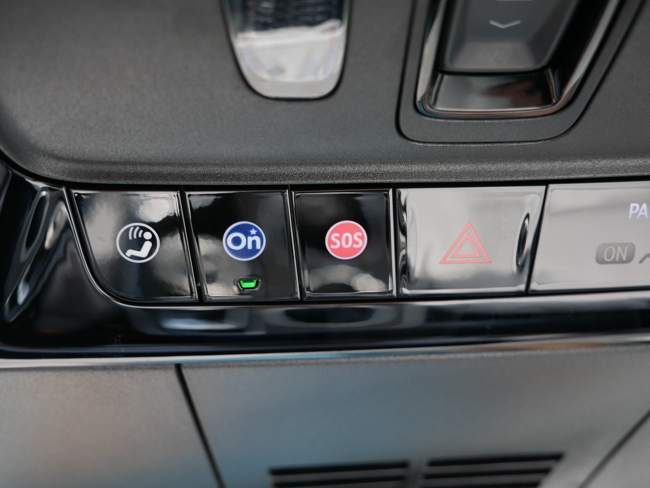 Certified 2024 Cadillac Lyriq Sport AWD/4WD image 32