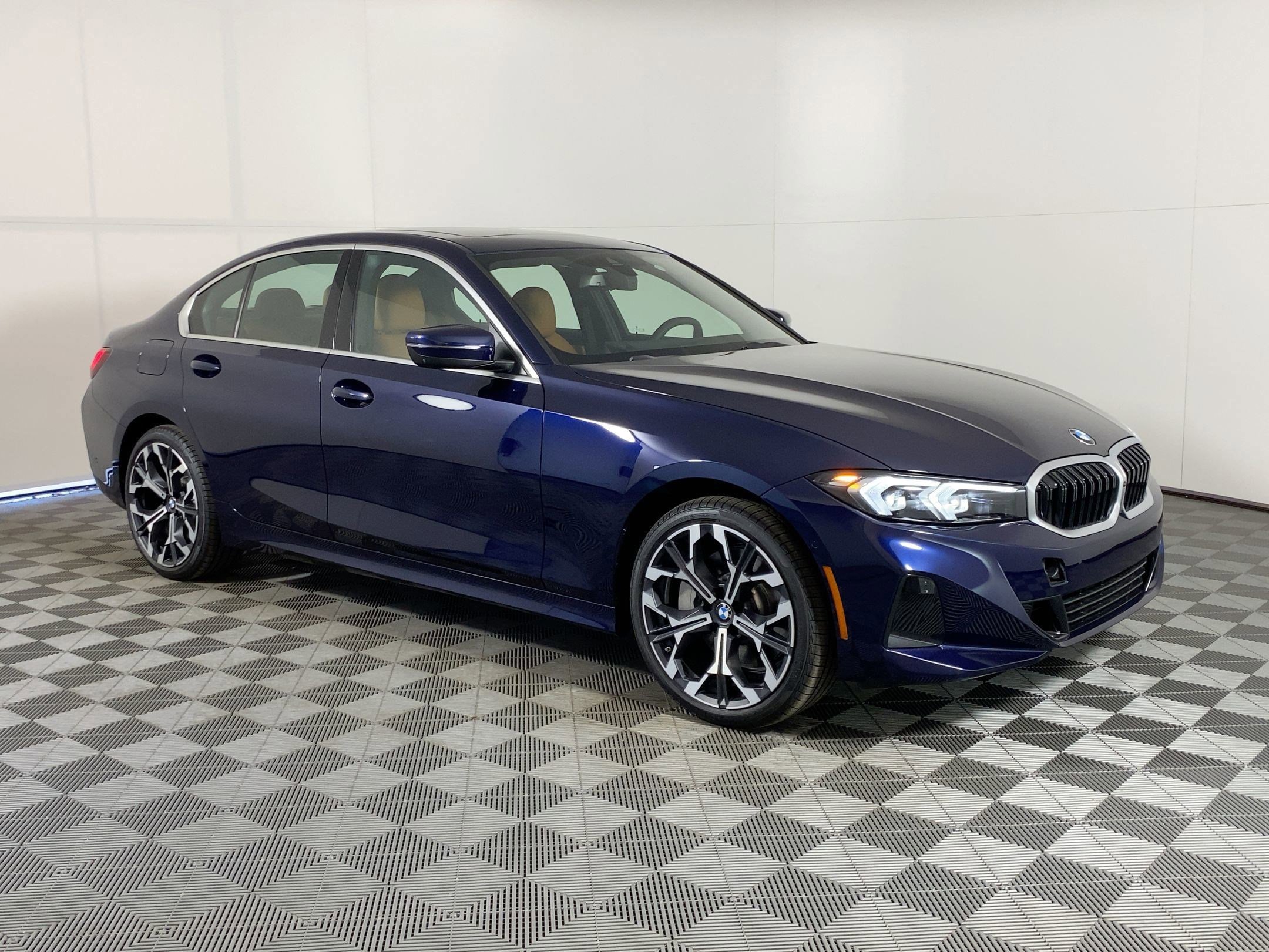Used 2026 BMW 330i xDrive Sedan w/ Premium Package image 6