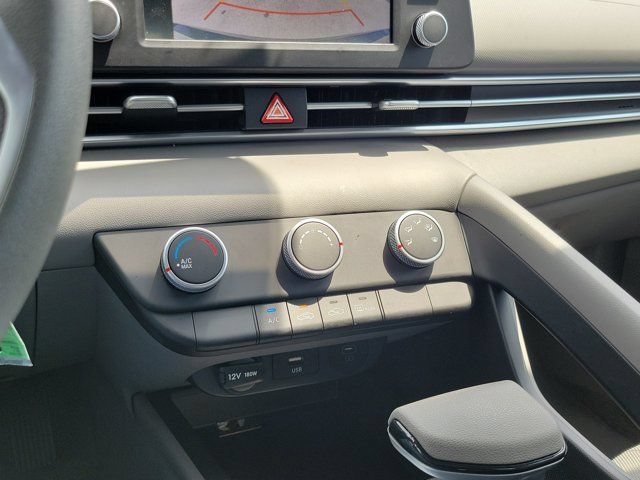 Certified 2025 Hyundai Elantra SE FWD image 27