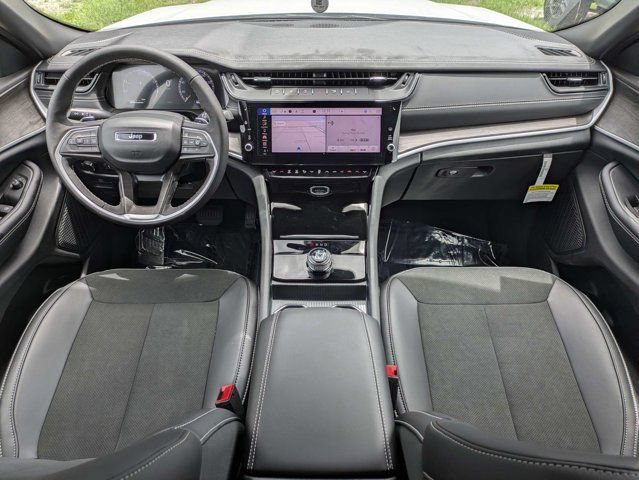 New 2026 Jeep Grand Cherokee L 2WD image 17
