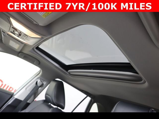 Used 2020 Toyota RAV4 XLE Premium image 31