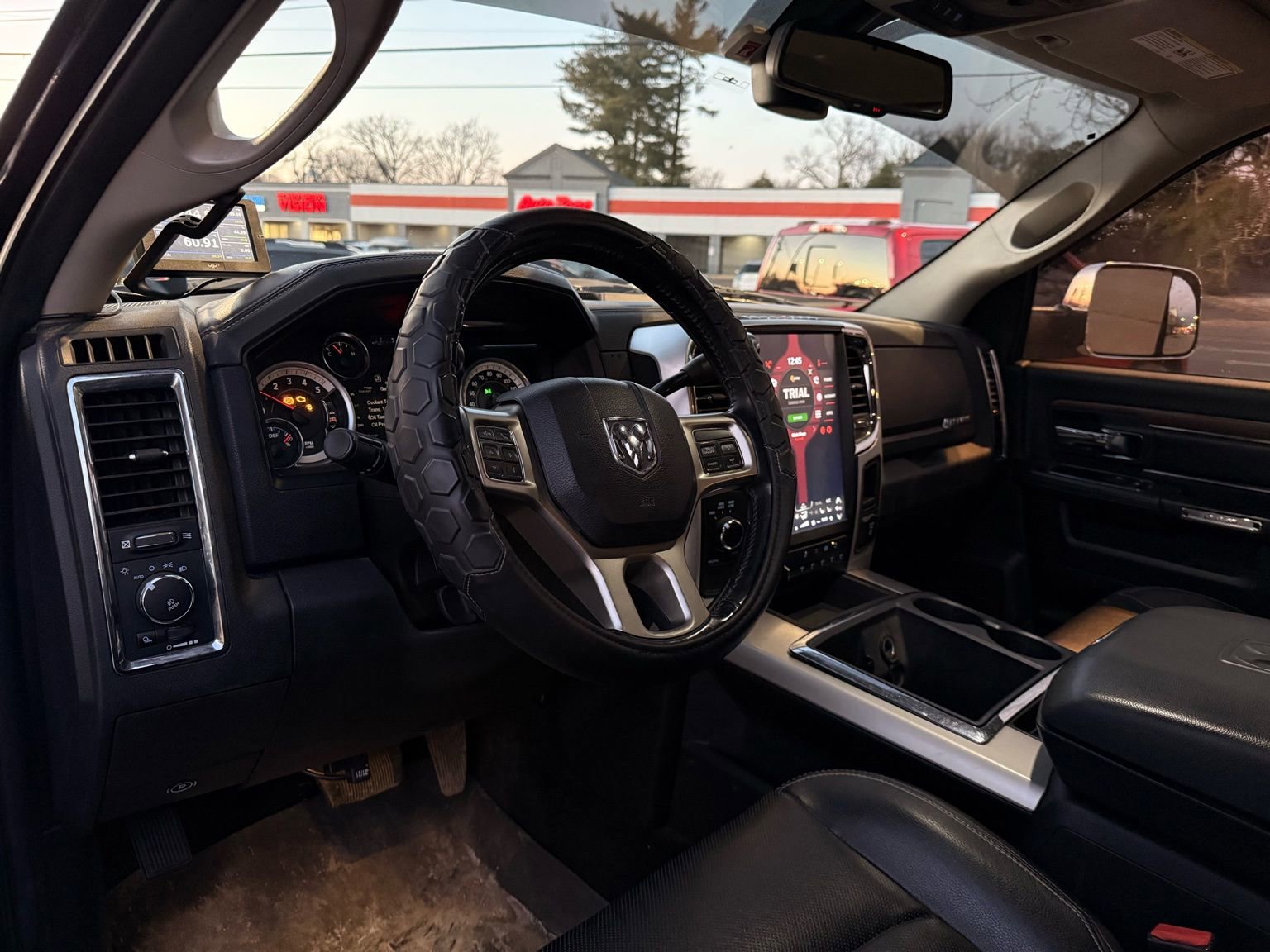 Used 2014 RAM 3500 Laramie image 44