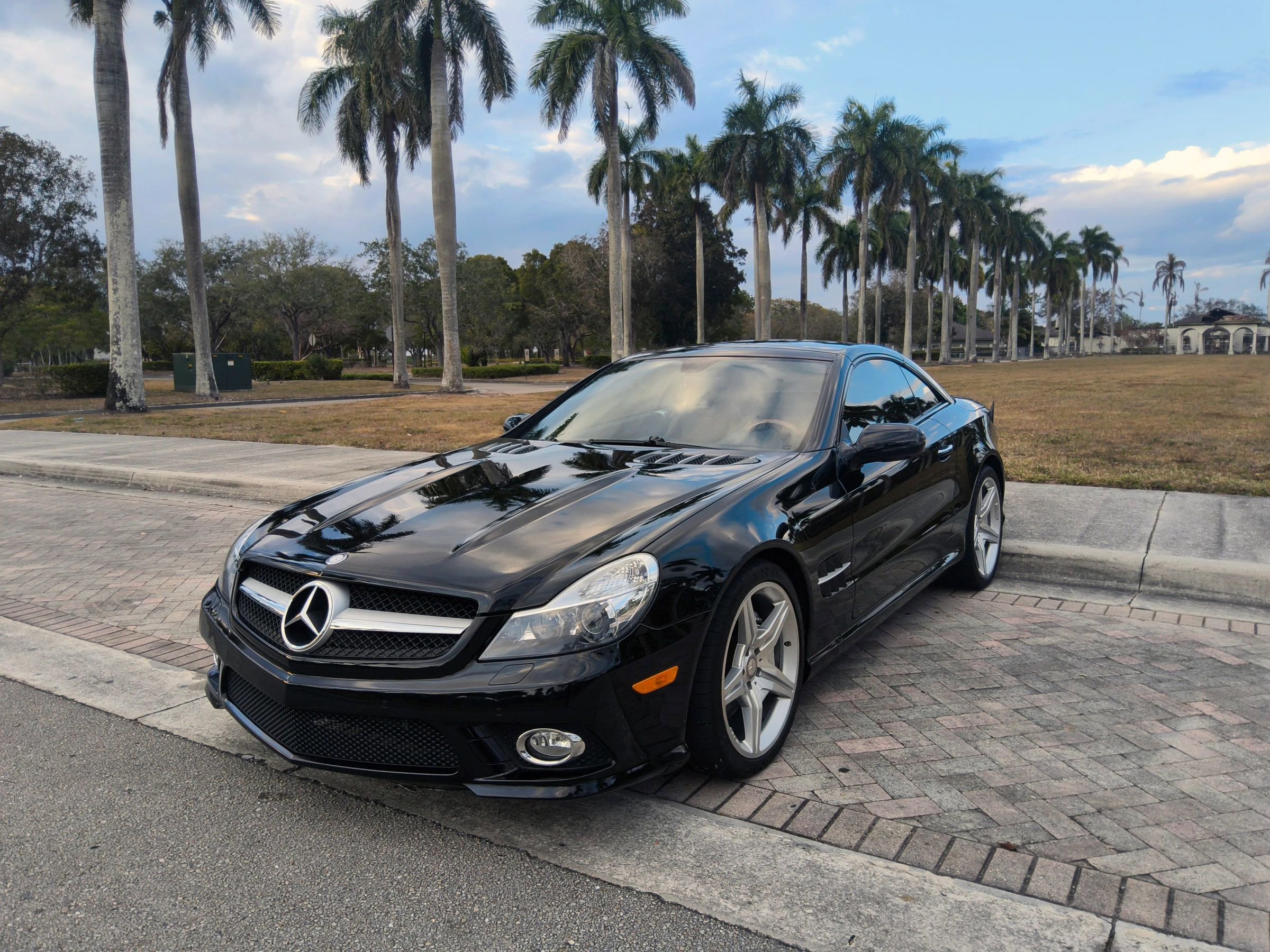 Used 2012 Mercedes-Benz SL 550 image 30