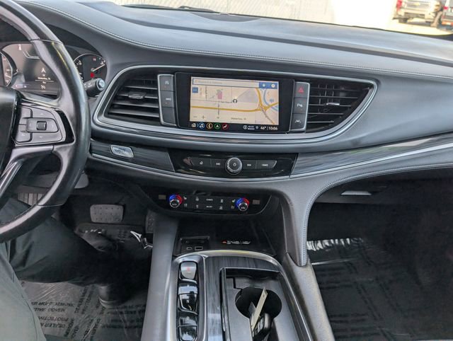 Used 2024 Buick Enclave Premium image 3