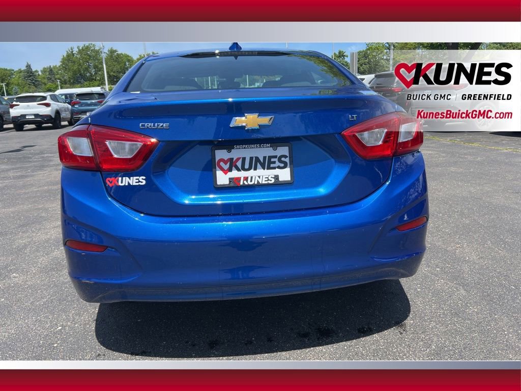 Used 2018 Chevrolet Cruze LT w/ Convenience Package FWD image 6
