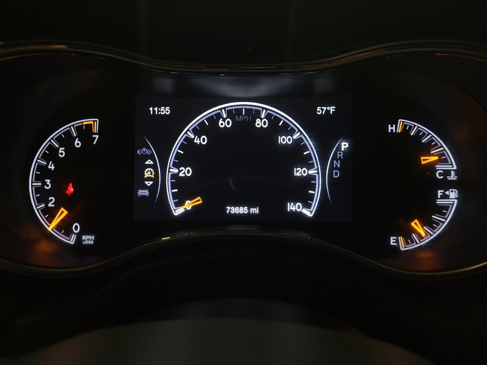 Used 2019 Jeep Grand Cherokee Laredo image 23