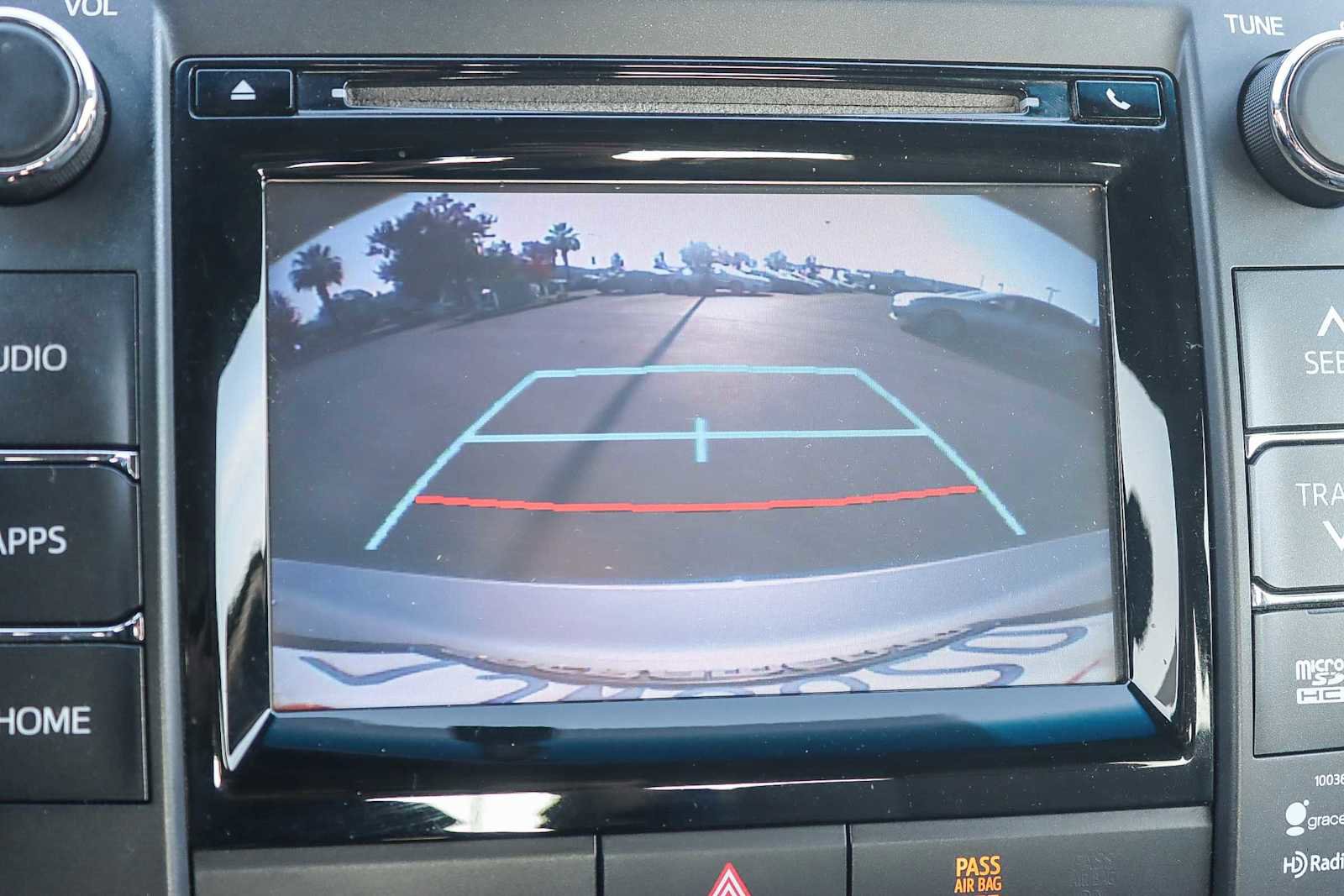 Used 2015 Toyota Camry XSE image 24