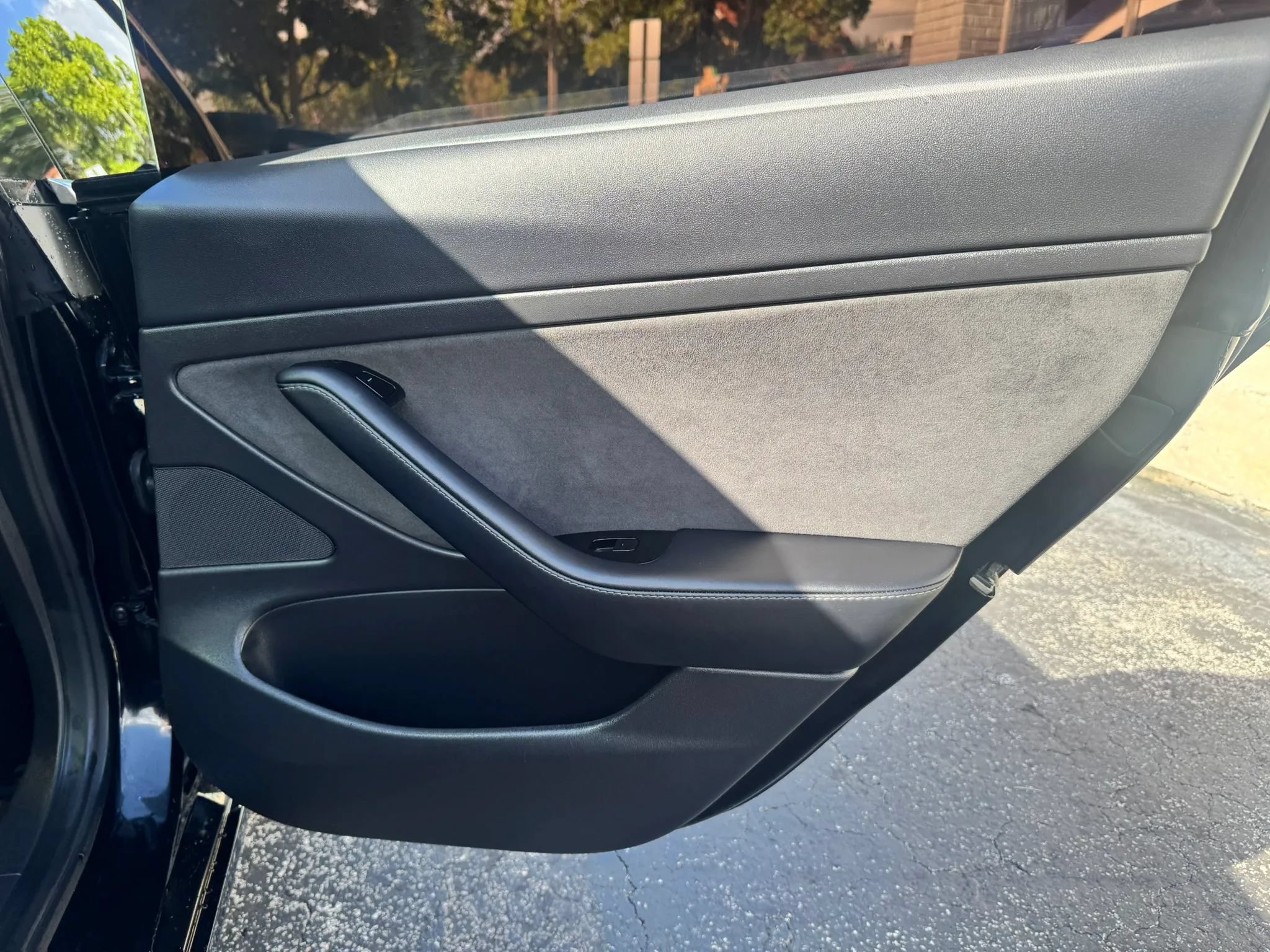Used 2020 Tesla Model 3 Standard Range RWD image 29