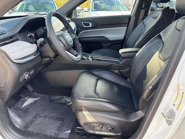 Certified 2023 Jeep Compass Latitude image 9