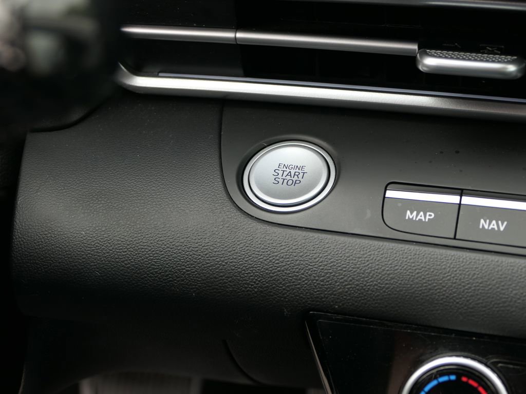 Certified 2023 Hyundai Elantra Limited w/ Cargo Package image 15