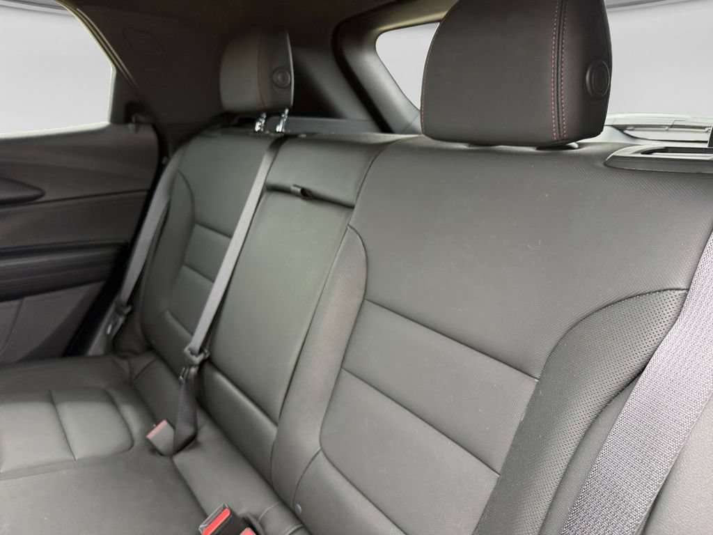 Used 2025 Chevrolet TrailBlazer RS w/ Convenience Package AWD/4WD image 38