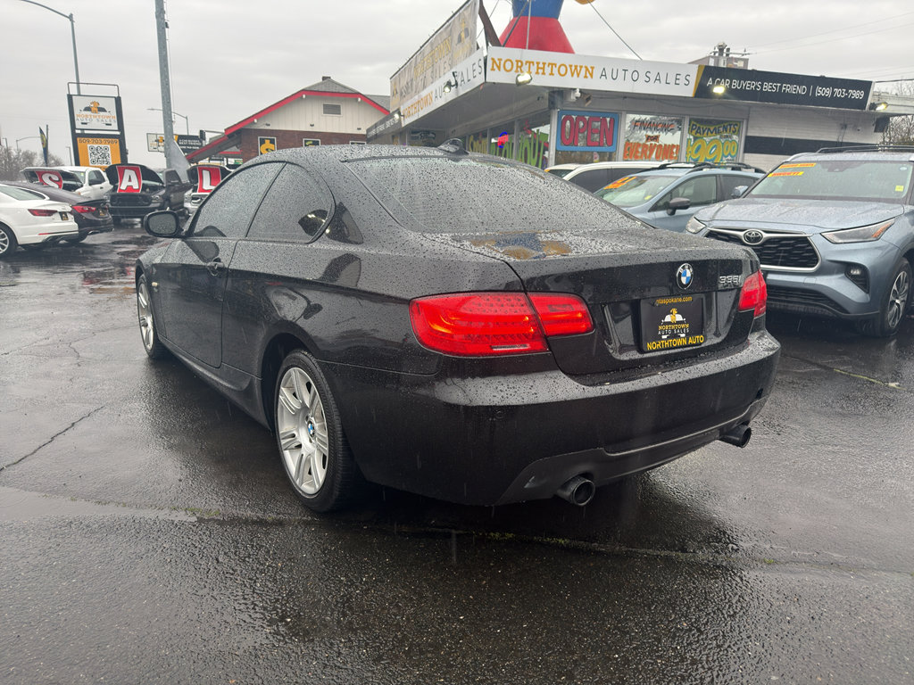Used 2013 BMW 335i xDrive Coupe w/ M Sport Pkg image 4