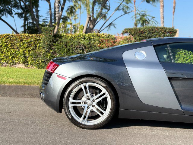 Used 2008 Audi R8 V8 image 9