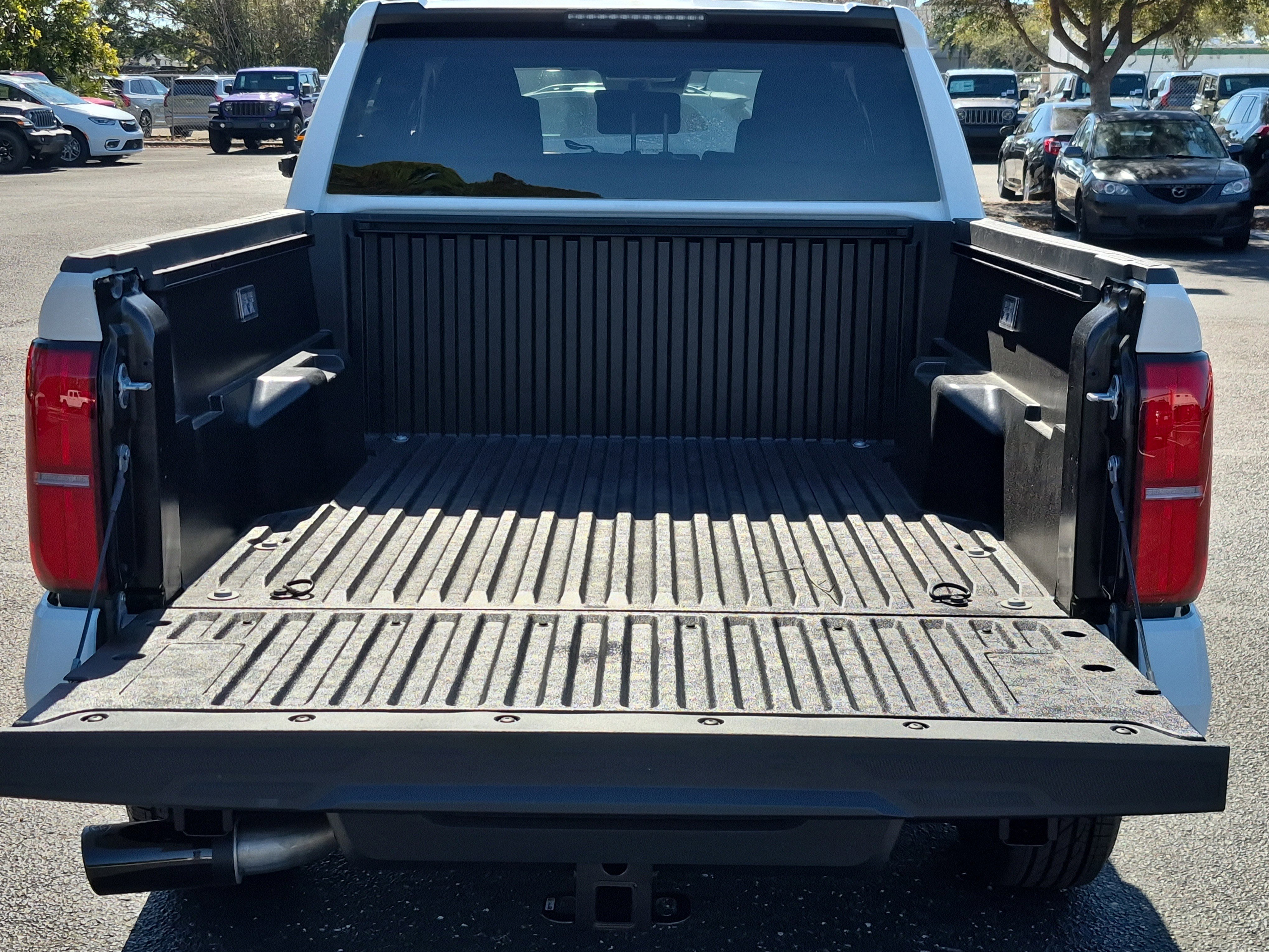 Used 2025 Toyota Tacoma SR5 image 14