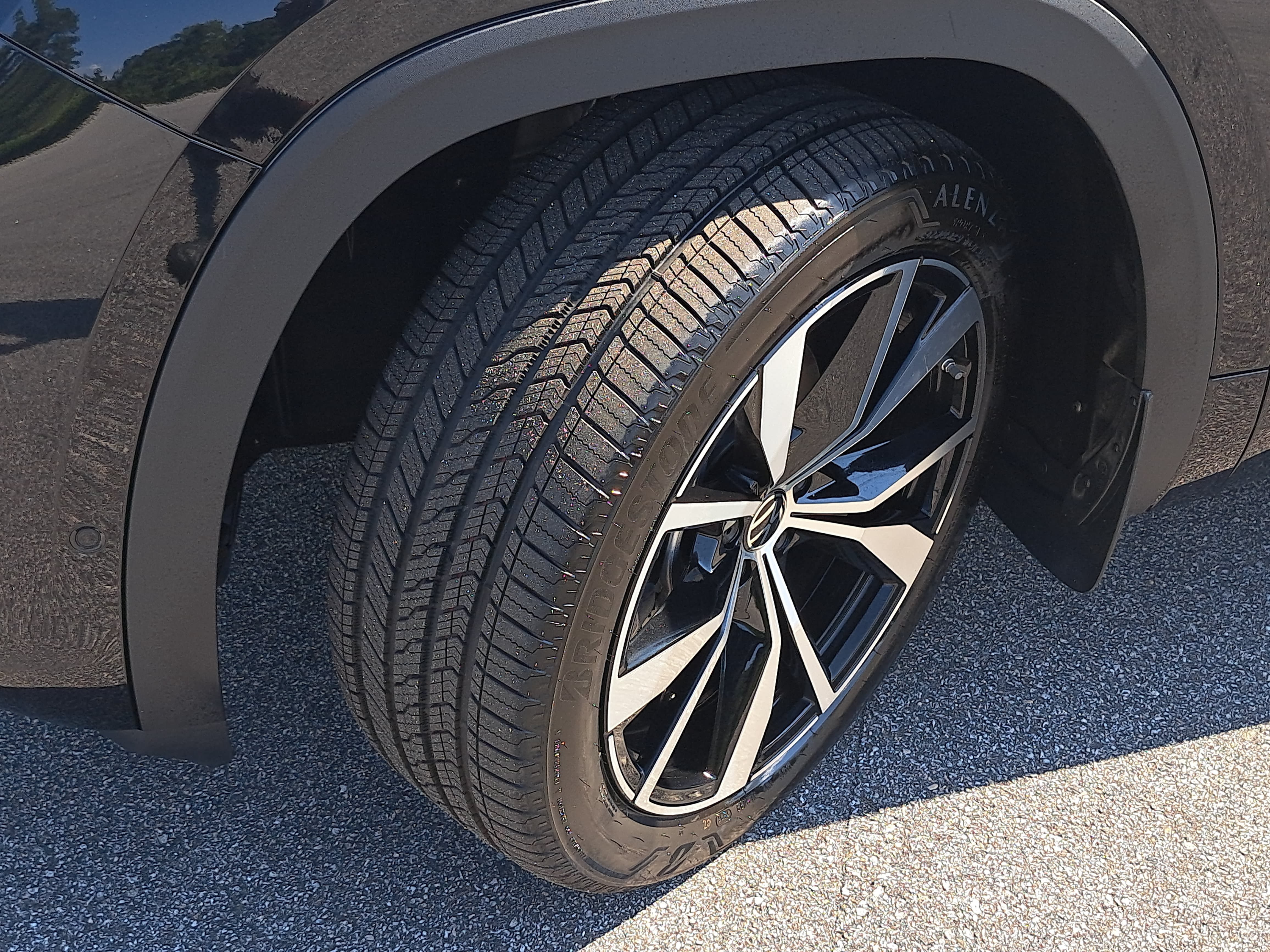 New 2026 Volkswagen Atlas Cross Sport SEL Premium R-Line AWD/4WD image 34
