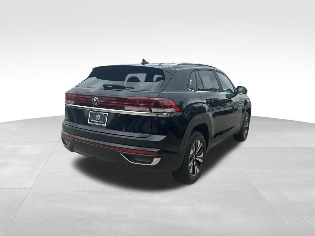 Certified 2024 Volkswagen Atlas Cross Sport SE image 5