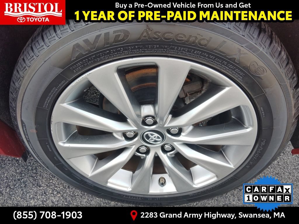 Used 2017 Toyota Camry XLE w/ Moonroof Package FWD image 14