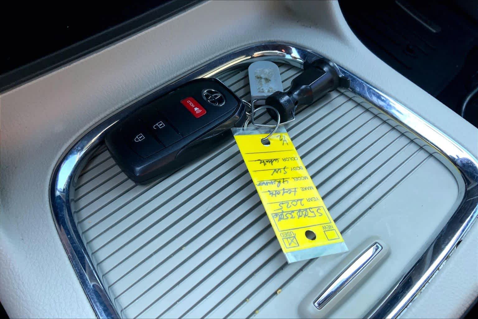 Used 2019 Dodge Grand Caravan SXT FWD image 15
