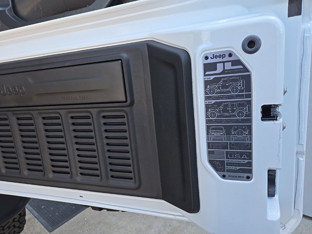 New 2025 Jeep Wrangler Unlimited Rubicon image 92