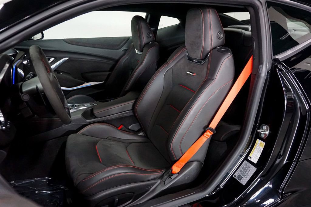 Used 2018 Chevrolet Camaro ZL1 image 10