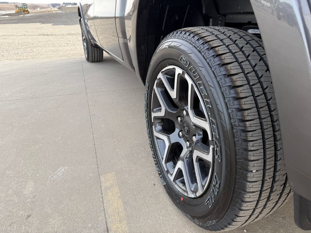 New 2026 RAM 1500 Laramie w/ Sport Appearance Package AWD/4WD image 10