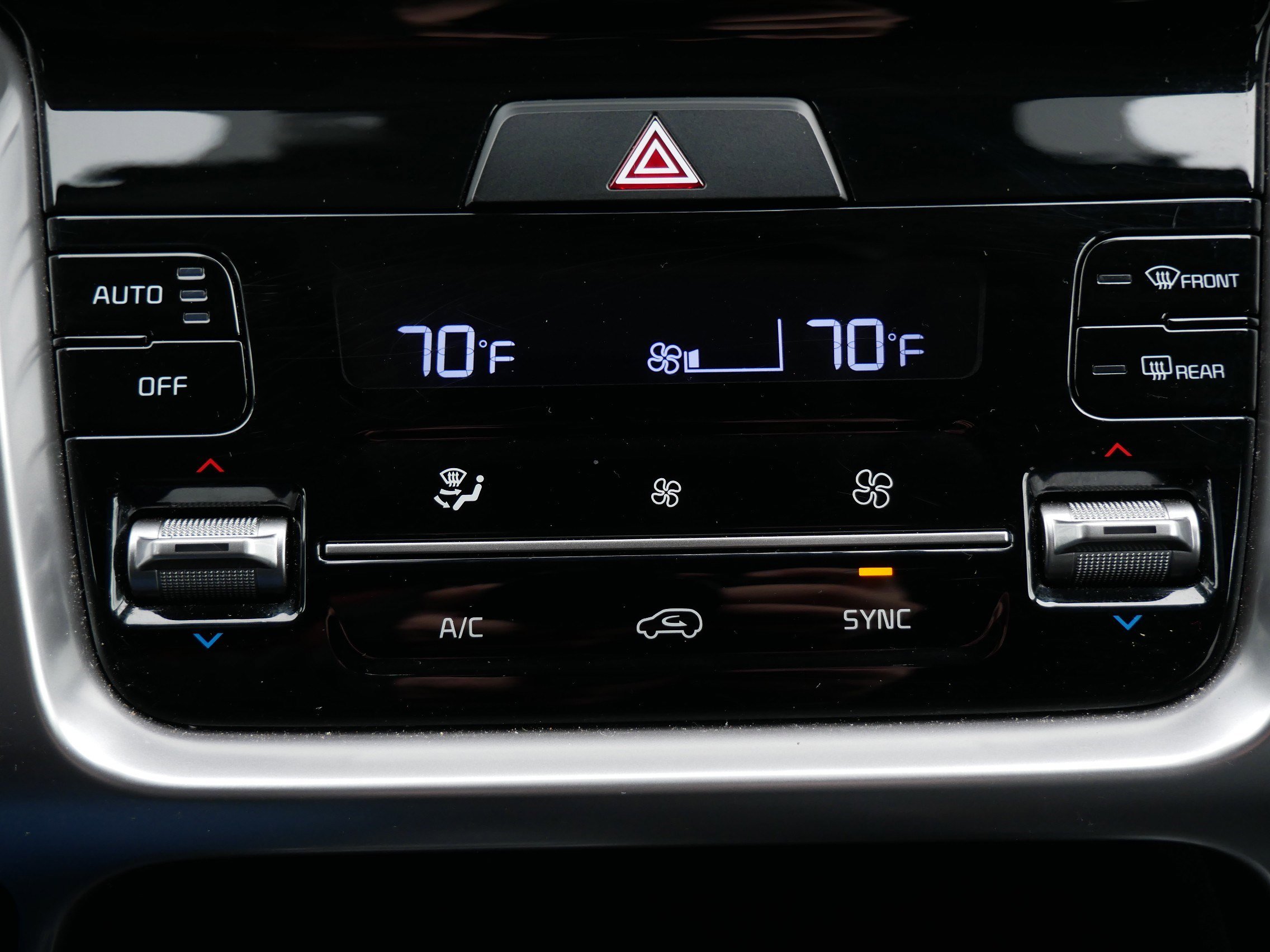 Used 2023 Kia Sorento S w/ Panoramic Sunroof Package image 23