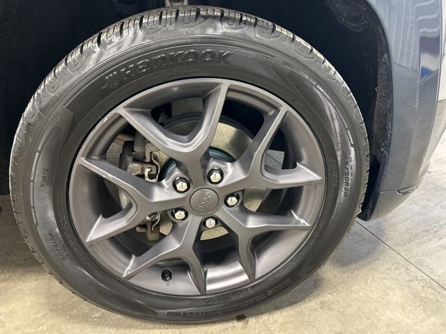 Used 2020 Jeep Grand Cherokee Limited X image 4