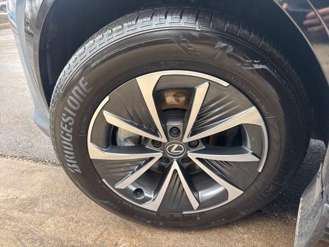 Certified 2025 Lexus RZ 450e 450e Premium w/ Technology Package image 10