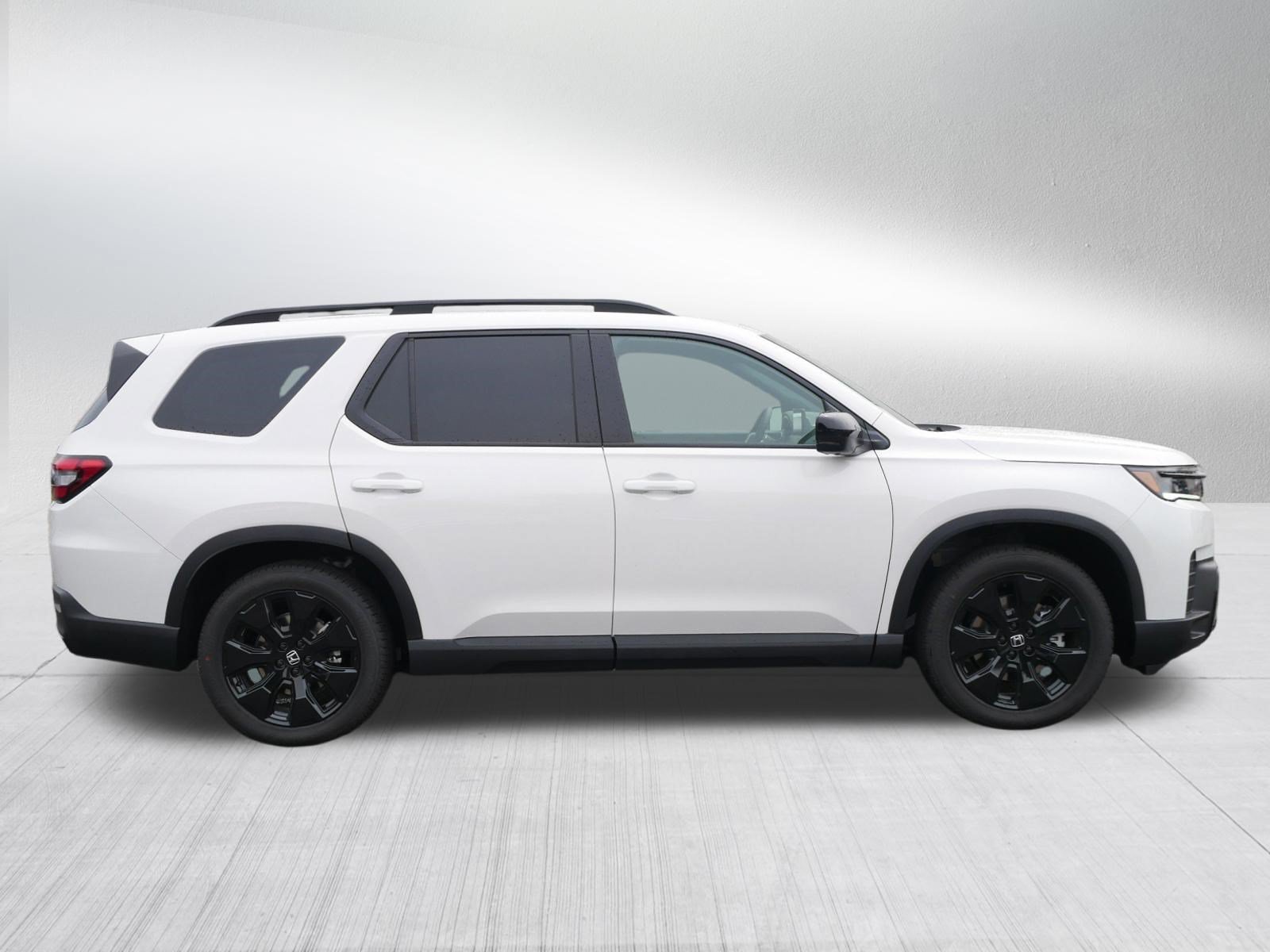 New 2026 Honda Pilot Black Edition image 8