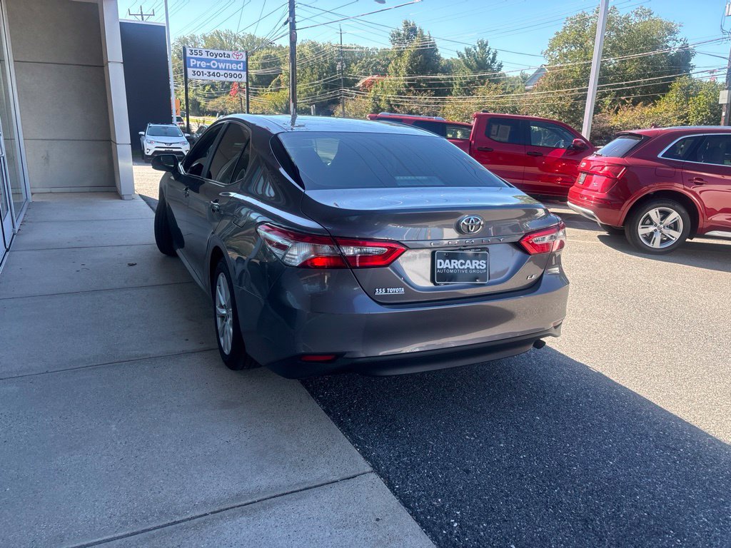 Used 2018 Toyota Camry LE FWD image 4