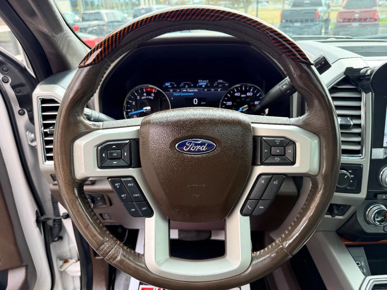 Used 2017 Ford F250 King Ranch w/ King Ranch Ultimate Package AWD/4WD image 23