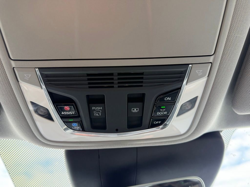 Used 2020 Acura RDX AWD w/ Advance Package image 19