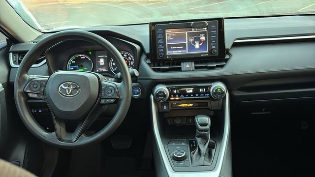 Used 2022 Toyota RAV4 XLE image 8