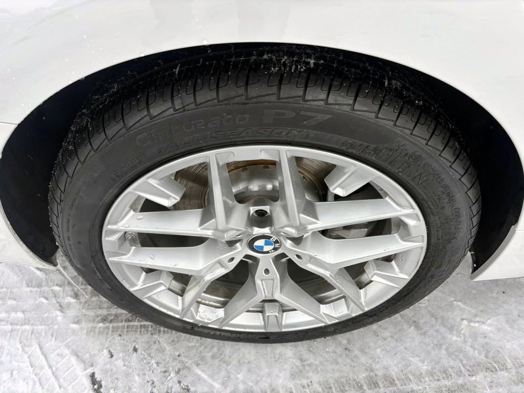 Used 2025 BMW 330i xDrive Sedan w/ Premium Package image 10