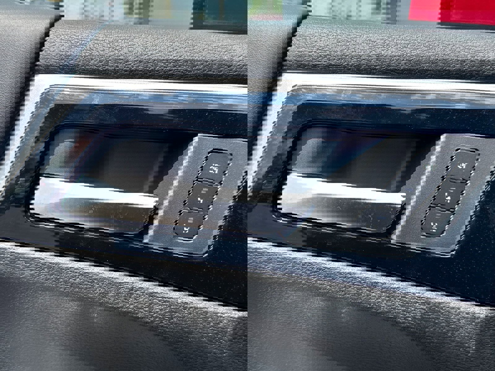New 2025 Mitsubishi Outlander SEL image 16