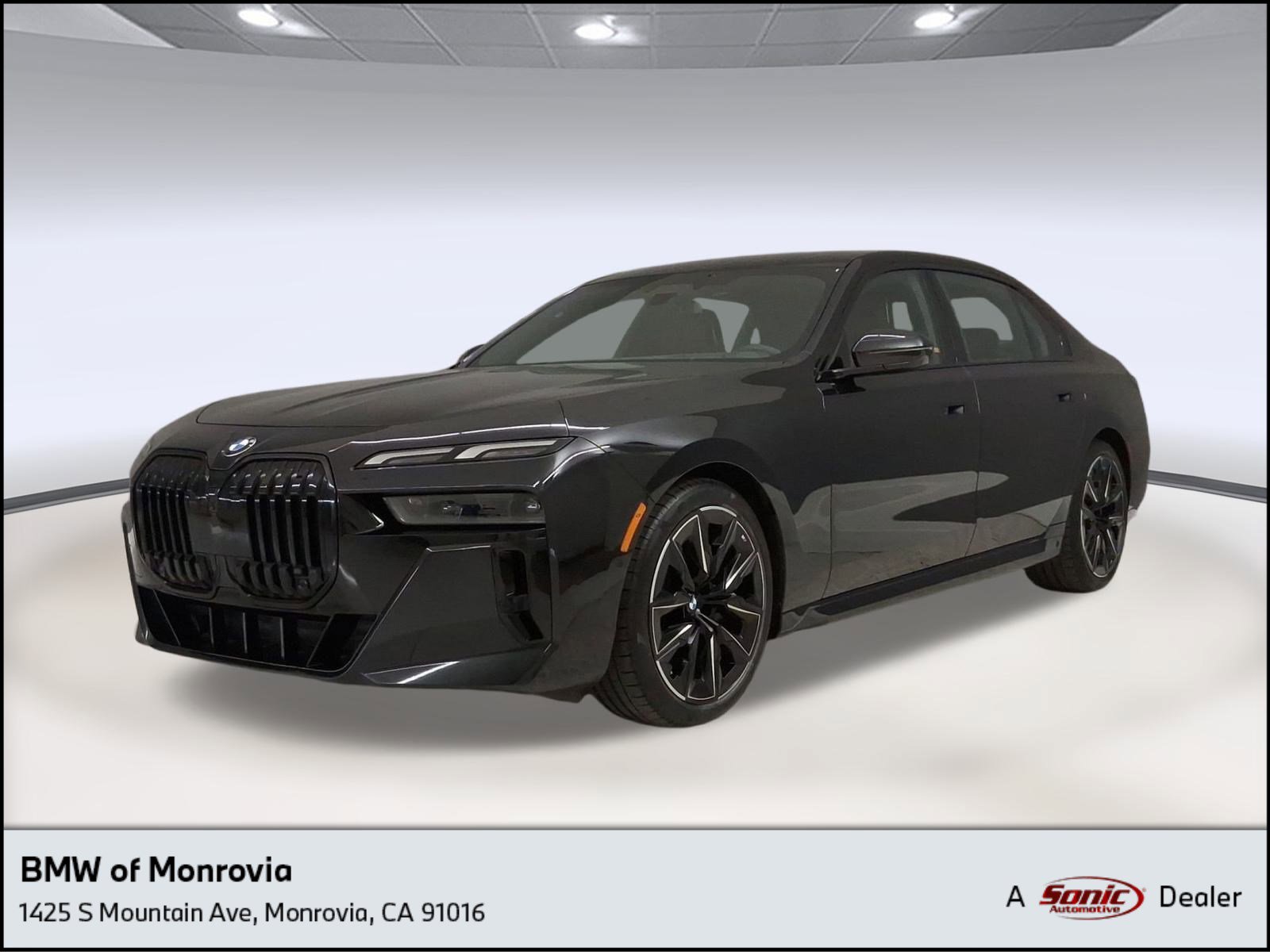 Used 2023 BMW 740i image 1