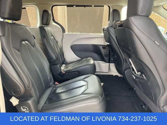 Used 2020 Chrysler Pacifica Touring-L Plus FWD image 26